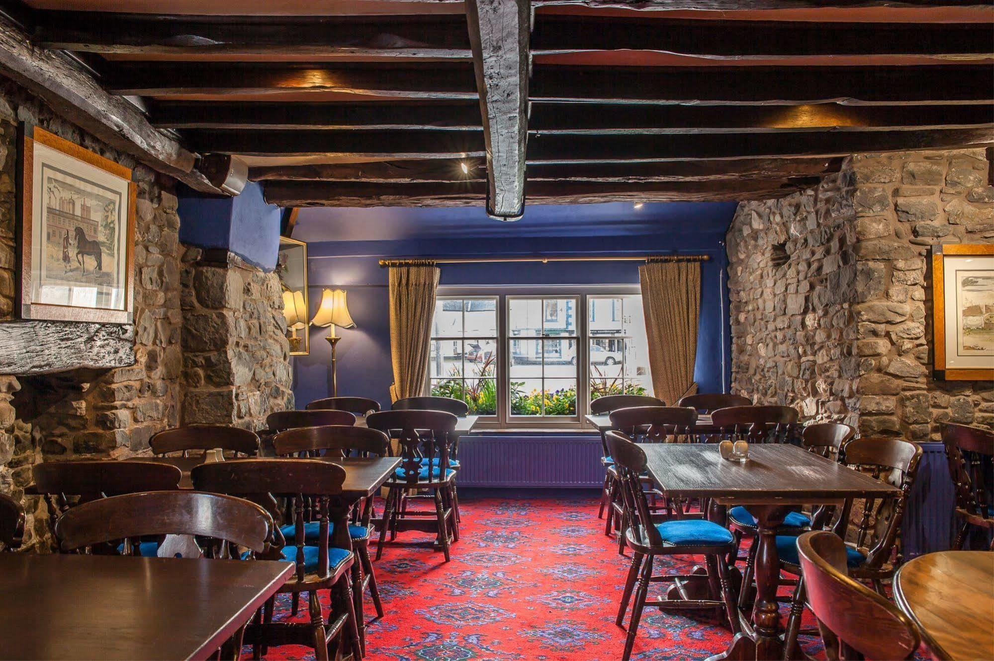 The King'S Head Hotel Llandovery Kültér fotó